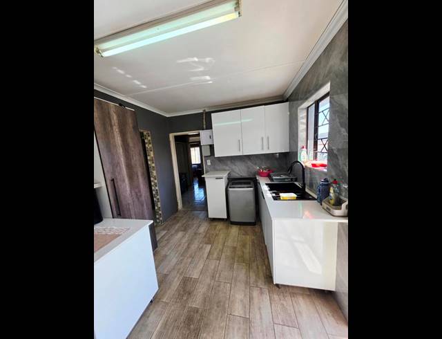 3 BEDROOM HOUSE FOR SALE IN KLOPPERPARK